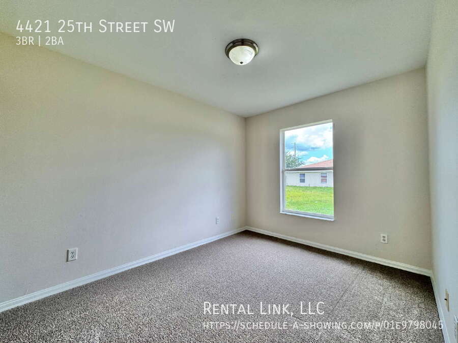 Building Photo - 4421 25th St SW