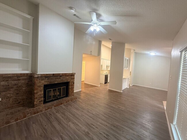 Building Photo - 5564 93rd St