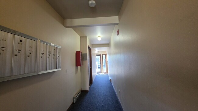 Building Photo - 2500 Honey Lou Ct