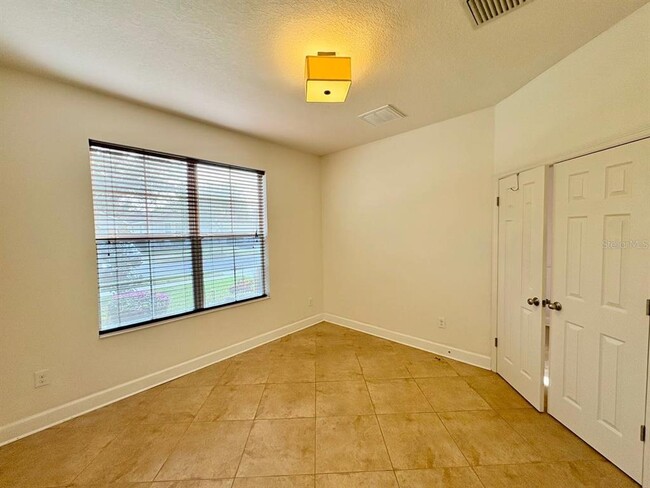 Building Photo - 12822 Hampton Hill Dr