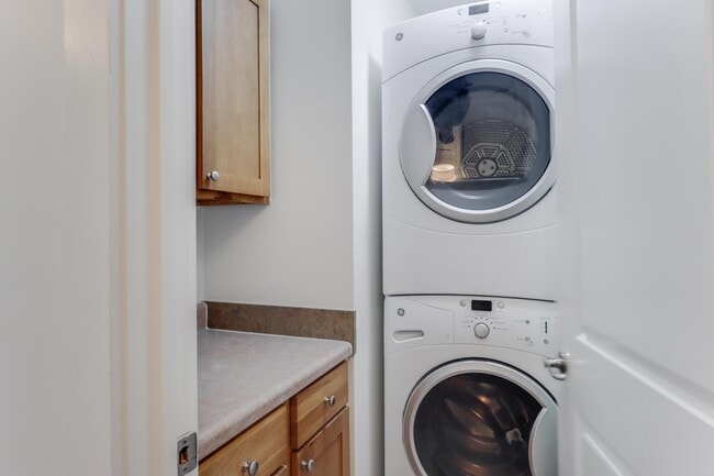 Building Photo - 2207 Government St