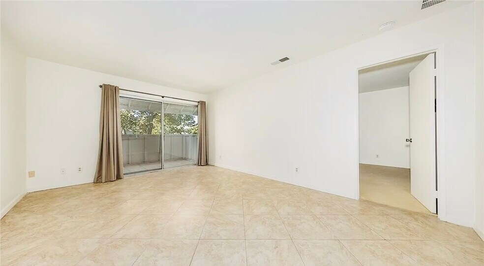 Building Photo - 26200 Redlands Blvd