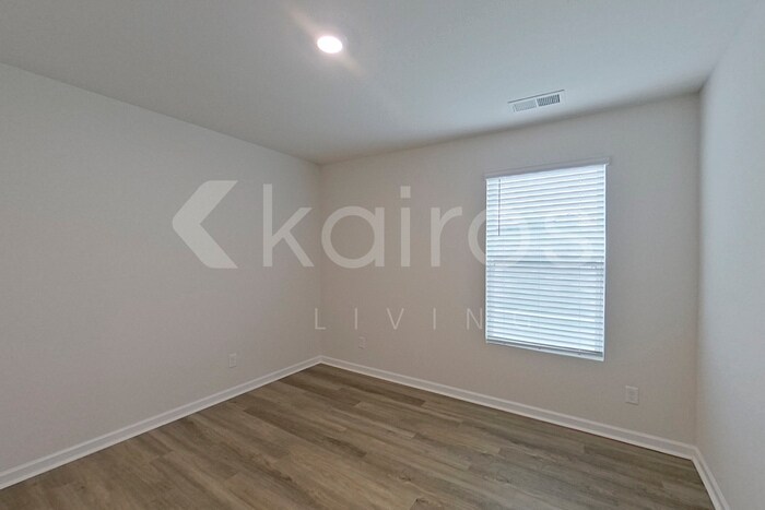 Building Photo - 107 Overstreet Way