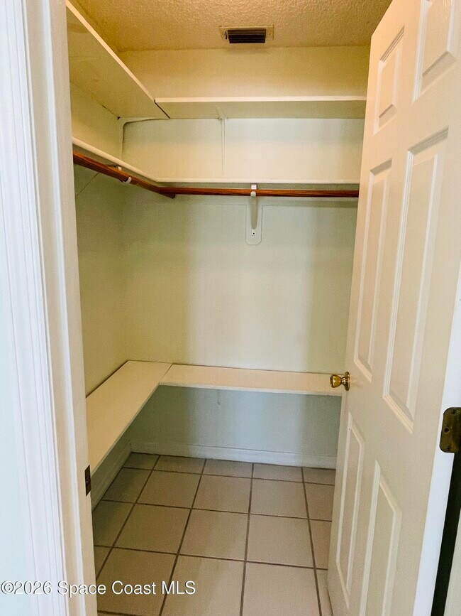 Building Photo - 1231 Cypress Bend Cir