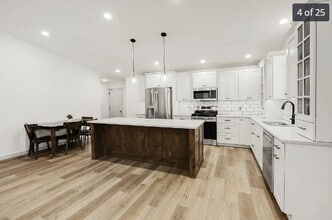 Building Photo - Newly Remodel 3 bed house