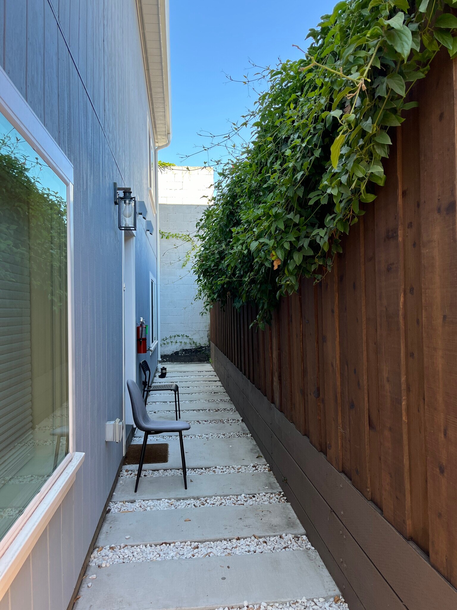 Building Photo - 3411 Adeline St