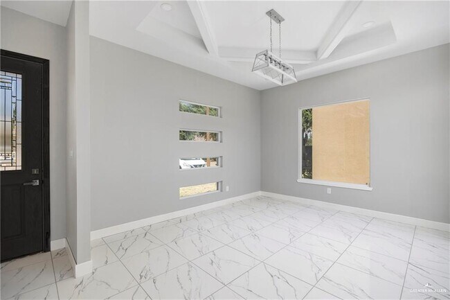 Building Photo - 1319 W Gran Via St