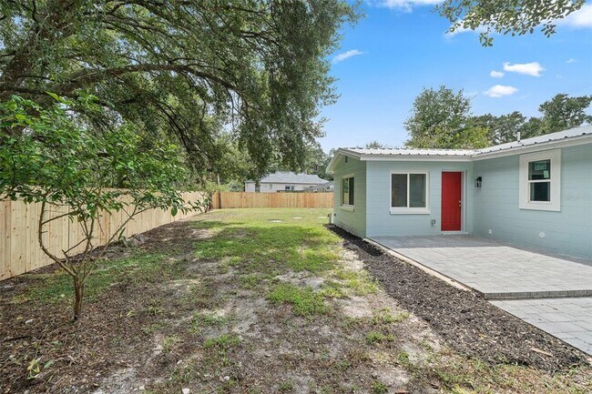 Building Photo - 5028 Cardinal Dr