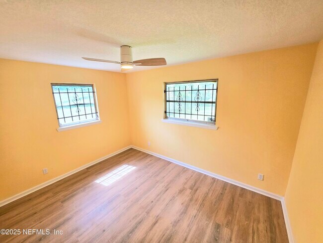 Building Photo - 4951 Dallen Lea Dr