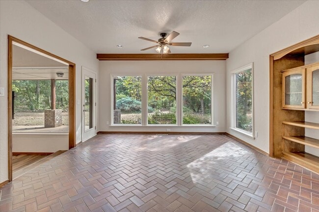 Building Photo - 4075 St Croix Dr