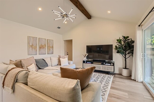 Building Photo - 1112 Milford Way