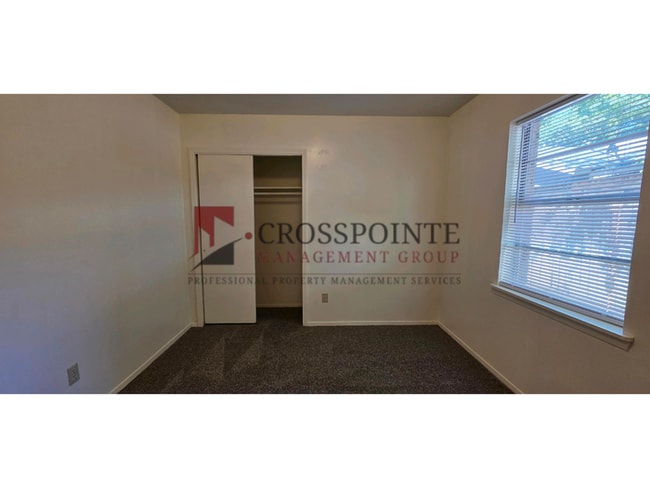 Building Photo - Almost Ready! 3 Bedroom 2 Bath Duplex in Longview!