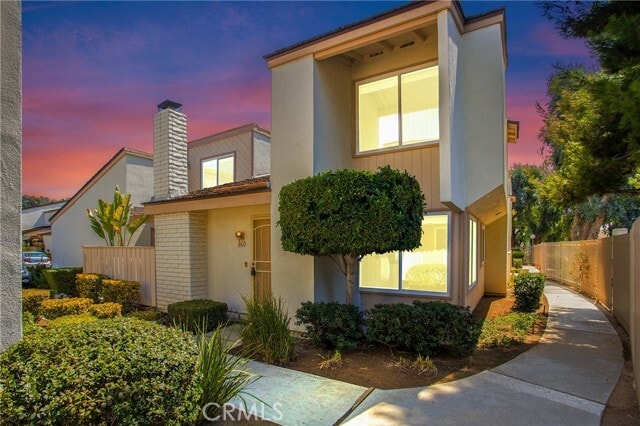 Building Photo - 350 Mountain Ct