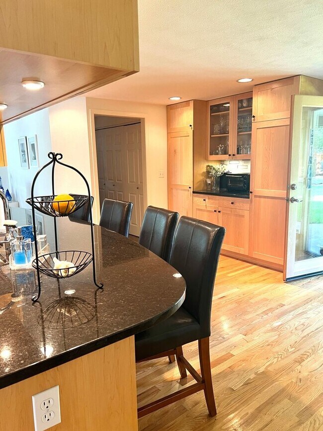 Building Photo - Spacious 4BR House in Boulder