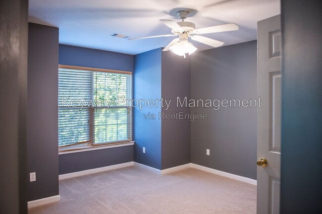 Building Photo - 242 Stonington Dr