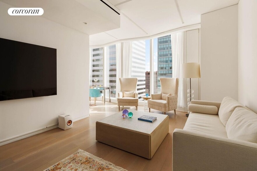 Building Photo - 100 E 53rd St