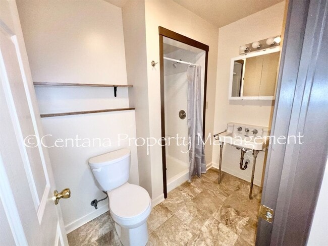 Building Photo - 3 bedroom apartment near Campus, Park St (...