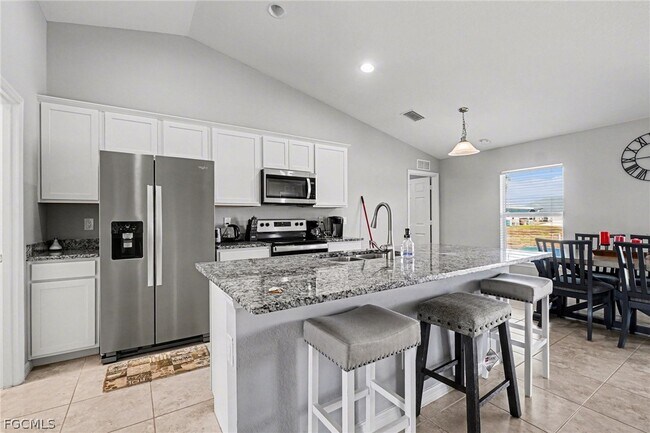 Building Photo - 3217 NW 3rd Ave