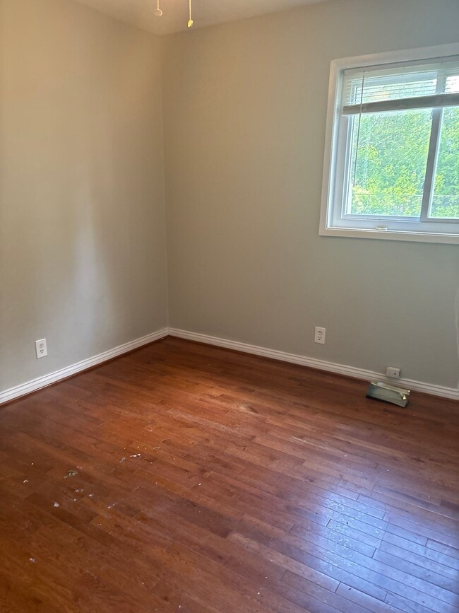 Building Photo - 4209 Narcissus Dr