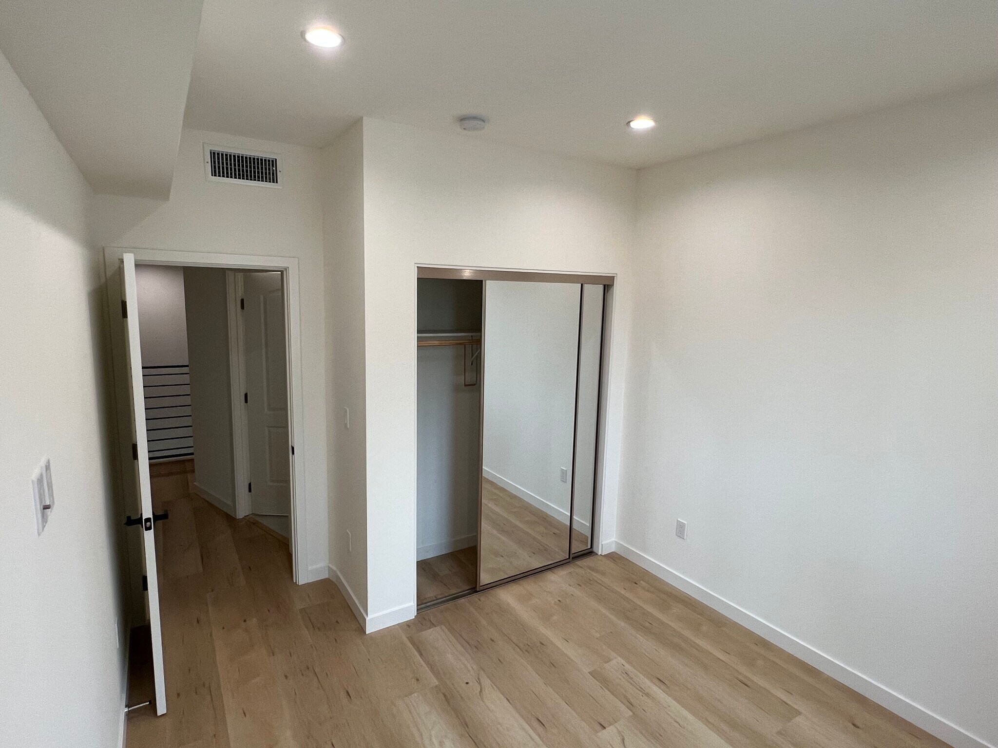 Bed #2 - 13620 Leadwell St