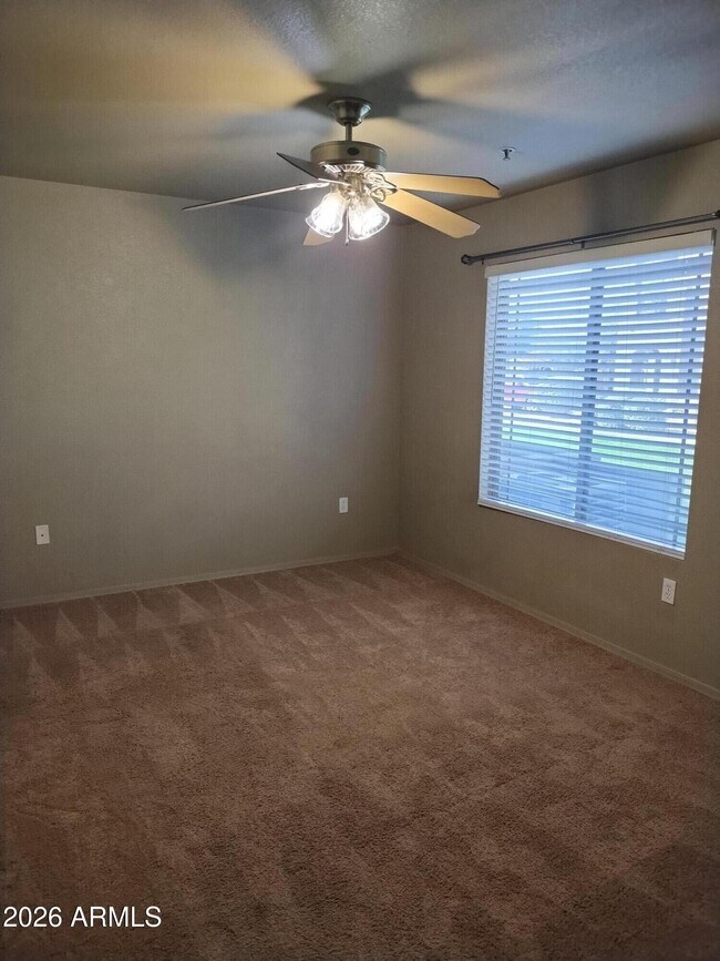 Building Photo - 16825 N 14th St