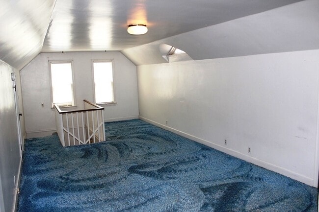 Building Photo - NEXT TO KSU!!!