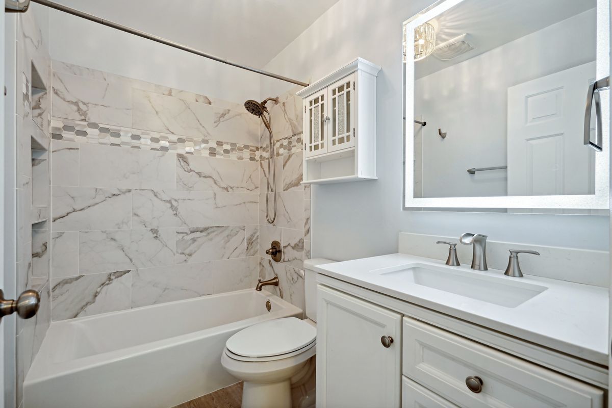 Building Photo - 5406 Lomax Way