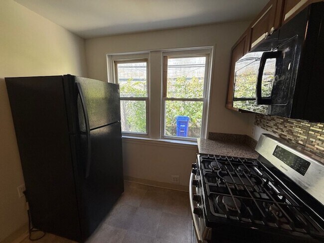 Building Photo - Germantown Home Available Now