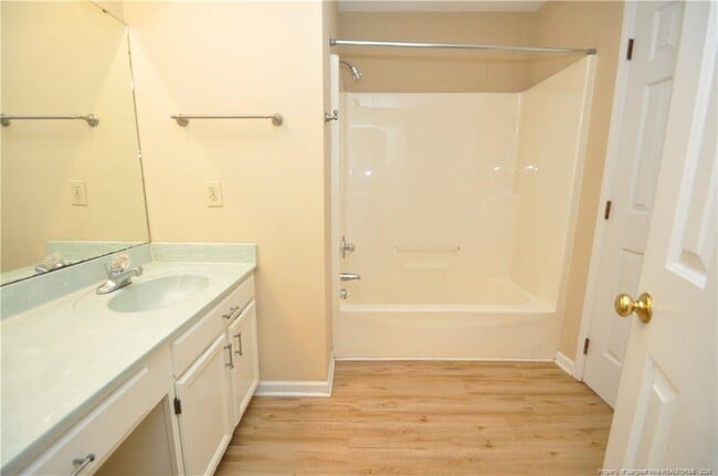 Building Photo - 1004 Oak Lake Ct