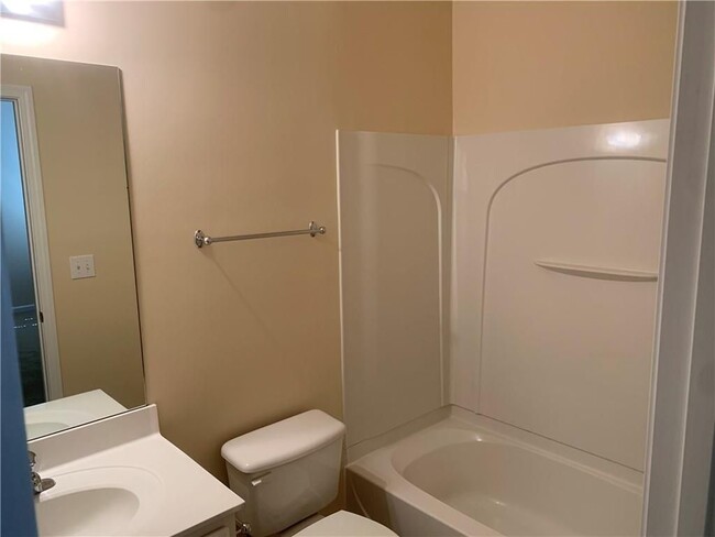 Building Photo - 599 Kandell Cove
