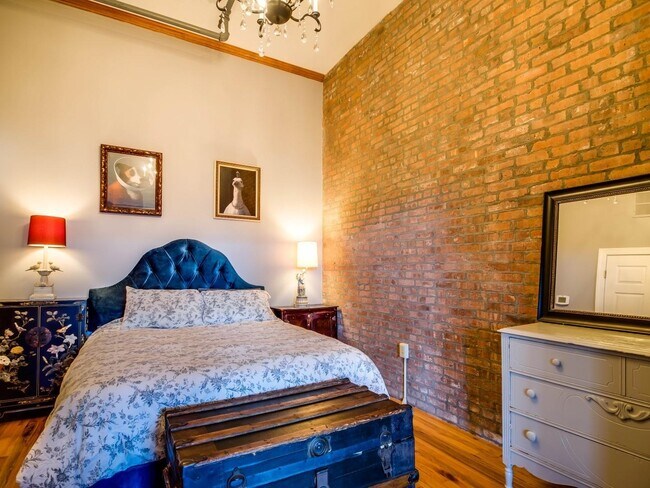 Building Photo - 126 Webster Ave