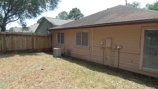 Building Photo - 7772 Park Falls Dr