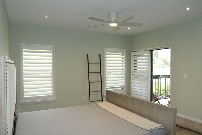 Building Photo - 11311 Pond View Dr