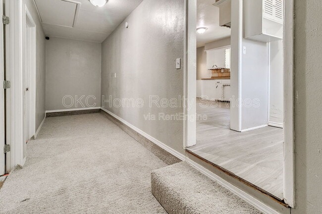 Building Photo - 8712 NE 25th St