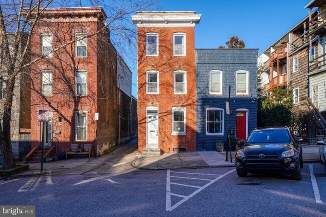 Building Photo - 204 S Chester St