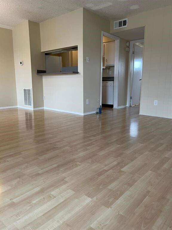 Building Photo - 6402 Del Monte Dr