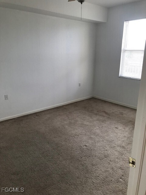 Building Photo - 8450 Kingbird Loop