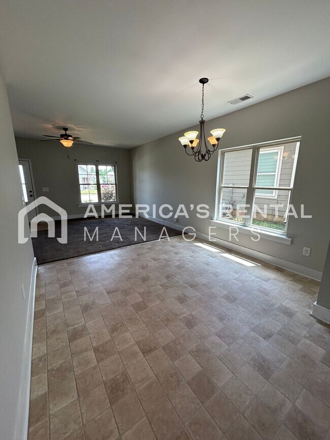 Building Photo - Spacious Home for Rent in Calera! COMING SOON!