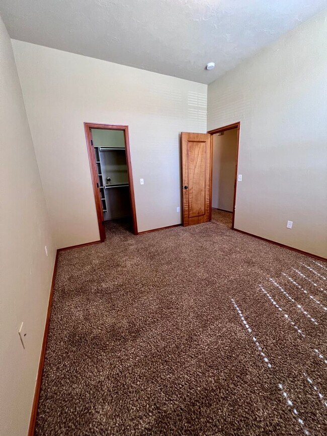 Building Photo - Beautiful home in Heatherwood addition in Moore!