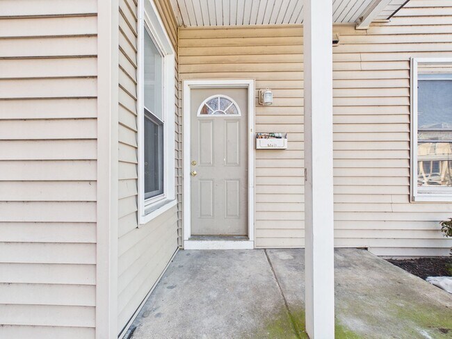 Building Photo - 1097 2nd St