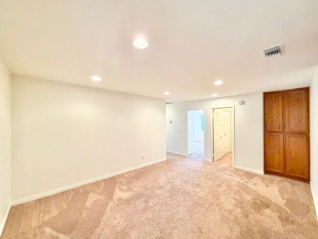 Building Photo - 40053 Montage Ln