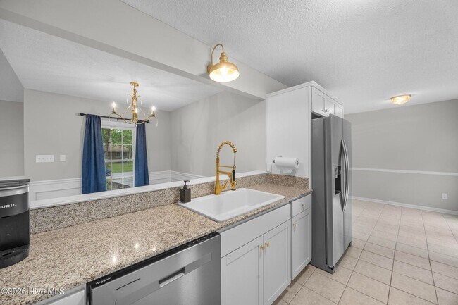 Building Photo - 429 Crow's Nest Ln