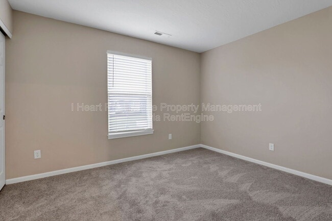 Building Photo - 7449 Sugarbark Dr