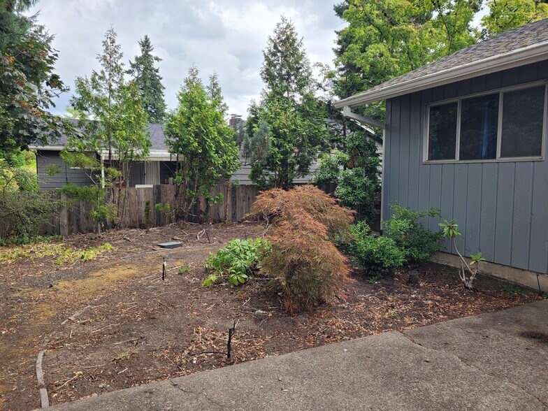 BACK YARD - 5955 SW 179th Ave