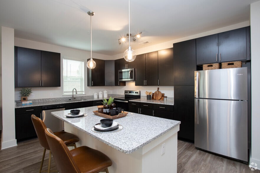 2BR, 2BA - B2 - Burton Hills