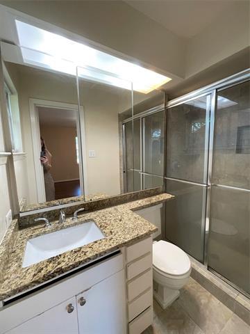 Building Photo - 1303 Northlake Dr