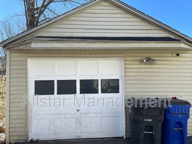 Building Photo - 3616 Independence Rd