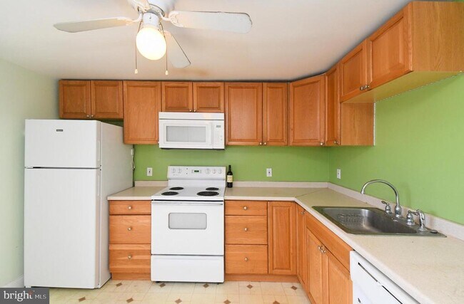 Building Photo - 2 High St