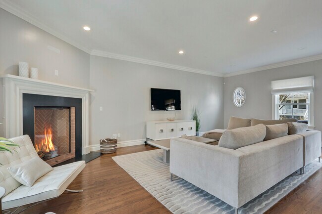 Building Photo - 67 Prospect St