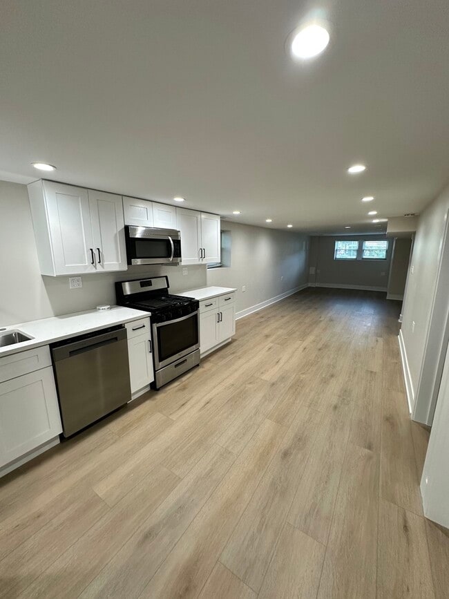 Building Photo - 5200 W Winona St